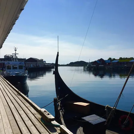 Fishermans Dock Lofoten * Ballstad