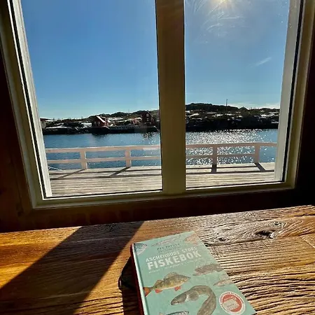 Fishermans Dock Lofoten * Ballstad