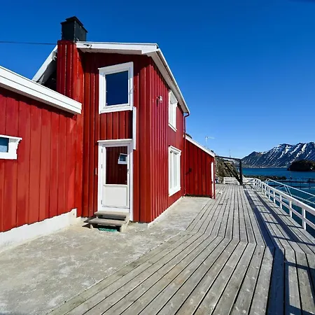 Chaleter Fishermans Dock Lofoten *